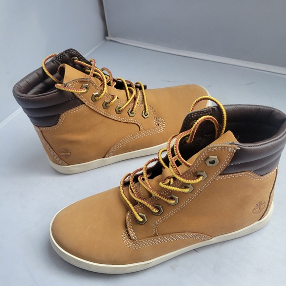Timberland Other - Timberland Women Size 6 Dausette Nubuck Leather Sneaker Boots-Ortholite Sole-EUC